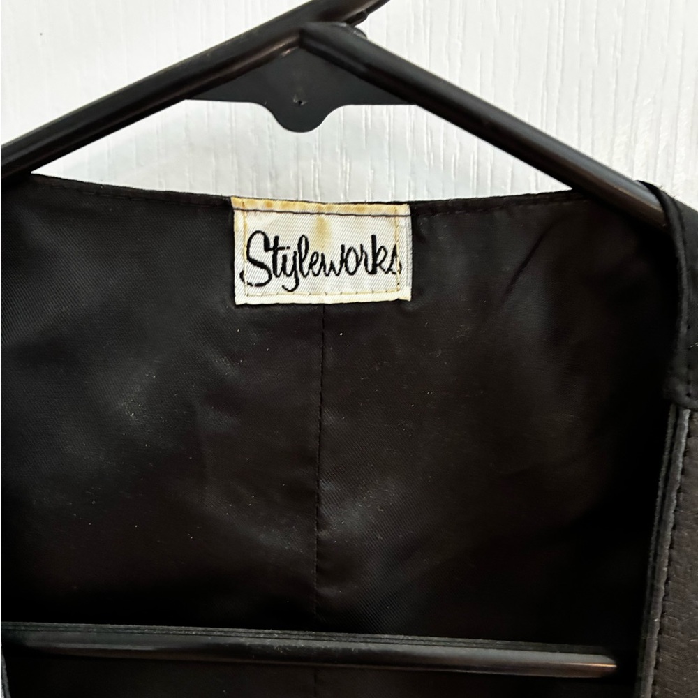 Black Leather vest Size Medium - Picture 2 of 5